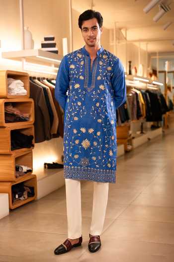Hilo Design Blue Silk Pallav Embroidered Falling Raw Kurta Online at Aza Fashions Hilo Design_Blue Silk Pallav Embroidered Falling Raw Kurta _Online_at_Aza_Fashions