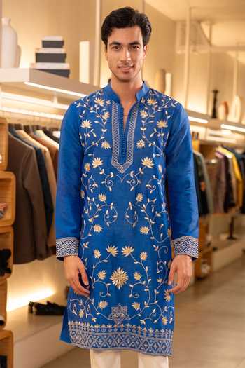 Shop Hilo Design Blue Silk Pallav Embroidered Falling Raw Kurta Online at Aza Fashions Shop_Hilo Design_Blue Silk Pallav Embroidered Falling Raw Kurta _Online_at_Aza_Fashions