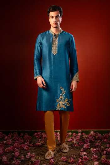 Hilo Design Manjari Embroidered Kurta 