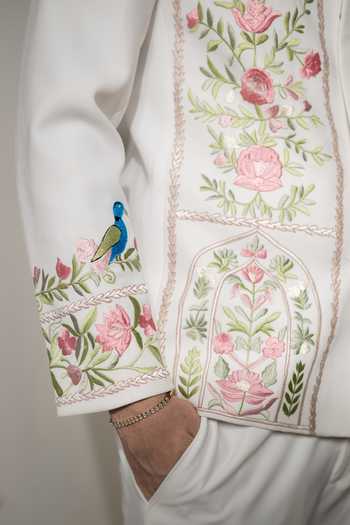 Shop Hilo Design Ivory Embroidery Shehnaz Thread Bandhgala Online at Aza Fashions Shop_Hilo Design_Ivory Embroidery Shehnaz Thread Bandhgala _Online_at_Aza_Fashions