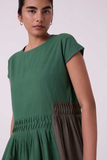 The Summer House Green Cotton Round Neck Mori Colourblocked Handwoven Midi Dress at Aza Fashions The Summer House_Green Cotton Round Neck Mori Colourblocked Handwoven Midi Dress _at_Aza_Fashions