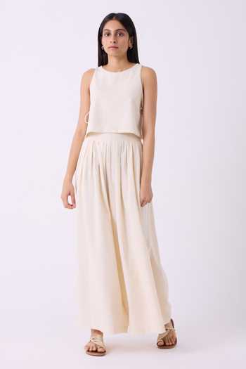 The Summer House Off White Cotton Takumi Handwoven Pleated Pant Online at Aza Fashions The Summer House_Off White Cotton Takumi Handwoven Pleated Pant _Online_at_Aza_Fashions