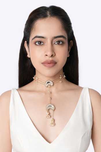 Vaidaan Chandrika Embellished Pendant Choker 