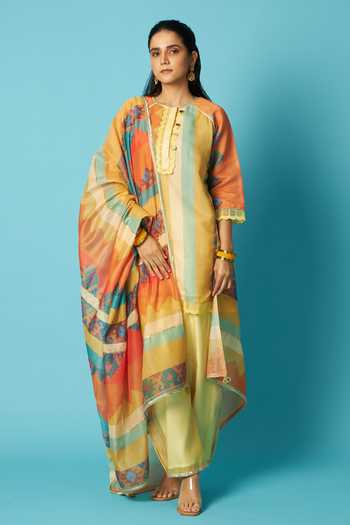 Vedika M Stripe Print Kurta Set