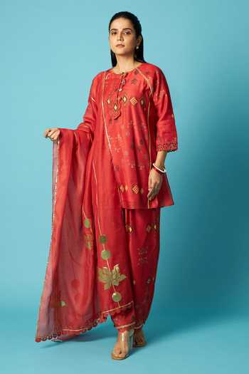 Vedika M Geometric Print Kurta Set