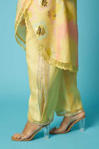 Vedika M_Yellow Chanderi Halter Neck, Yes Bandhani Print Kurta Pant Set _at_Aza_Fashions