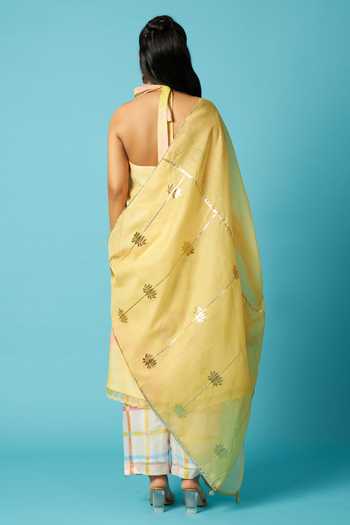 Vedika M_Yellow Chanderi, Kota Doria Halter Neck Printed Kurta Set _Online_at_Aza_Fashions