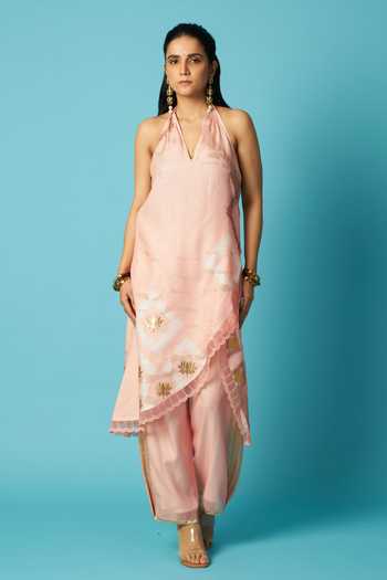 Vedika M Peach Chanderi Halter Neck, Yes Printed Kurta Pant Set Online at Aza Fashions Vedika M_Peach Chanderi Halter Neck, Yes Printed Kurta Pant Set _Online_at_Aza_Fashions