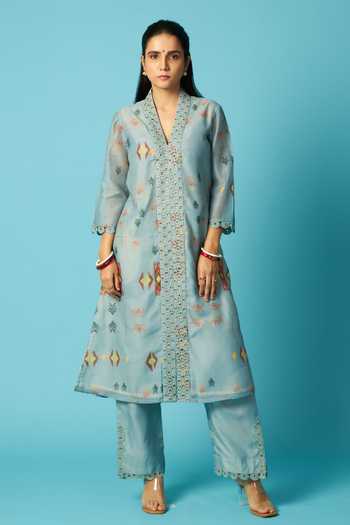 Buy_Vedika M_Blue Chanderi V-neck Printed Kurta Set _Online_at_Aza_Fashions