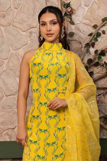 Senren By Eshana Raut Yellow Organza, Crepe Tropical Print Kurta Set Online at Aza Fashions Senren By Eshana Raut_Yellow Organza, Crepe Tropical Print Kurta Set _Online_at_Aza_Fashions