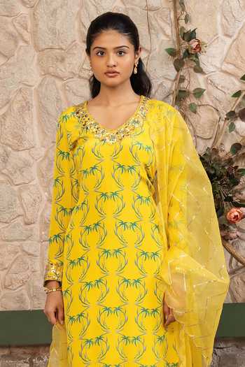 Senren By Eshana Raut Yellow Organza, Crepe Tropical Print Kurta Set Online at Aza Fashions Senren By Eshana Raut_Yellow Organza, Crepe Tropical Print Kurta Set _Online_at_Aza_Fashions