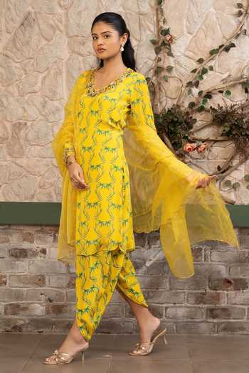 Buy Senren By Eshana Raut Yellow Organza, Crepe Tropical Print Kurta Set Online at Aza Fashions Buy_Senren By Eshana Raut_Yellow Organza, Crepe Tropical Print Kurta Set _Online_at_Aza_Fashions