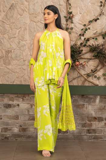 Shop Senren By Eshana Raut Green Silk, Crepe Floral Print Kurta Set Online at Aza Fashions Shop_Senren By Eshana Raut_Green Silk, Crepe Floral Print Kurta Set _Online_at_Aza_Fashions