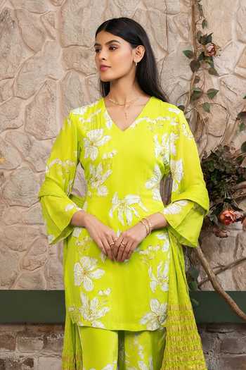Senren By Eshana Raut Green Crepe Floral Print Kurta Pant Set Online at Aza Fashions Senren By Eshana Raut_Green Crepe Floral Print Kurta Pant Set _Online_at_Aza_Fashions