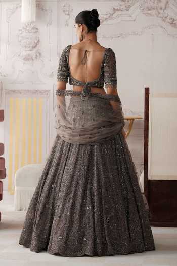 Basanti Kapde aur Koffee Graphite Etoile Embroidered Lehenga Set 