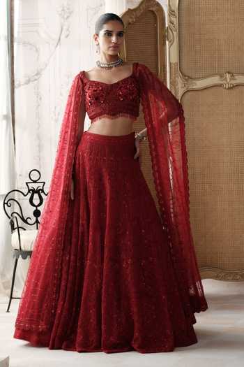 Basanti Kapde aur Koffee Crimson Etoile Embroidered Lehenga Set