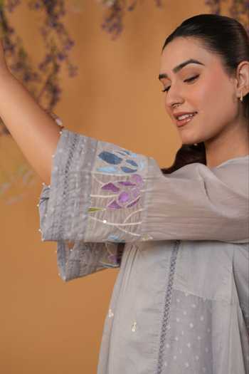 Banera_Blue Chanderi V-neck Orchid Embroidered Kurta Set _Online_at_Aza_Fashions