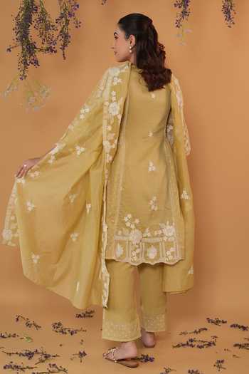 Banera Clara Embroidered Chanderi Kurta Set 