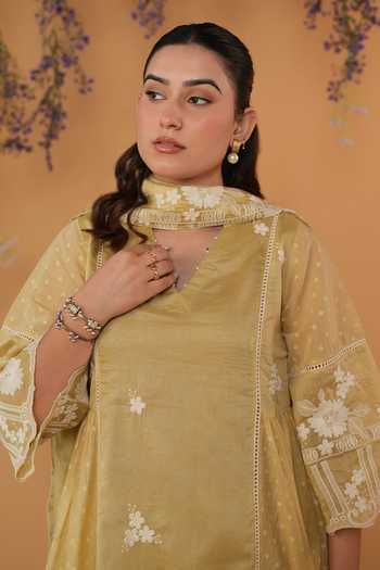 Buy_Banera_Yellow Chanderi V-neck, Yes Clara Embroidered Kurta Set _Online_at_Aza_Fashions