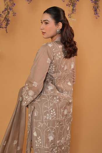 Banera Petal Chanderi Embroidered Kurta Set 