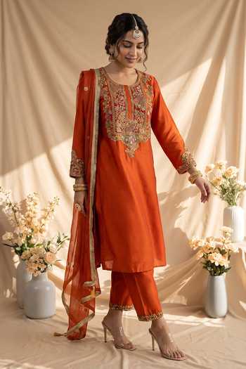 Mandira Wirk Floral Resham Embroidered Kurta Set