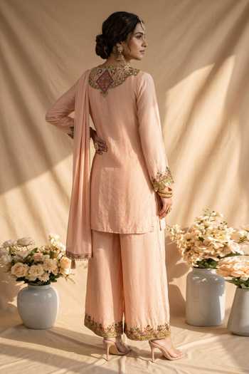 Mandira Wirk Floral Resham Embroidered Kurta Set