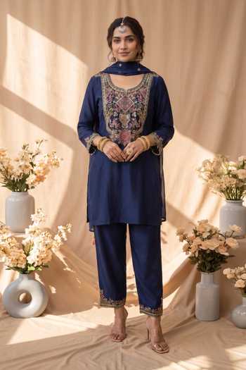 Mandira Wirk Floral Resham Embroidered Kurta Set