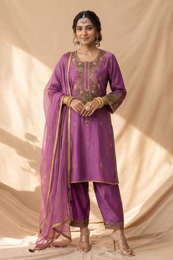 Mandira Wirk Floral Resham Embroidered Kurta Set