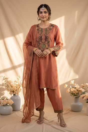 Mandira Wirk Embroidered Kurta Set
