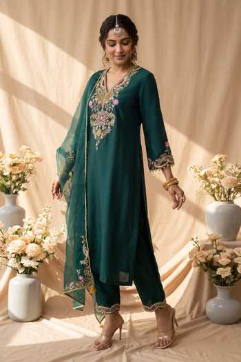 Mandira Wirk Multicoloured Resham Embroidered Kurta Set