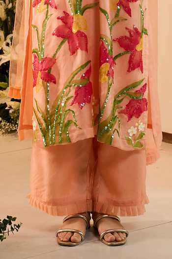 Meghstudio Peach Organza V-neck Bella Floral Sequin Work Kurta Set Online at Aza Fashions Meghstudio_Peach Organza V-neck Bella Floral Sequin Work Kurta Set _Online_at_Aza_Fashions