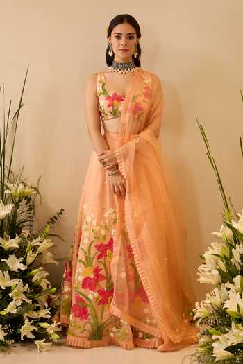 Shop Meghstudio Peach Organza Sweetheart Neck Bella Sequin Embroidered Lehenga Set Online at Aza Fashions Shop_Meghstudio_Peach Organza Sweetheart Neck Bella Sequin Embroidered Lehenga Set _Online_at_Aza_Fashions