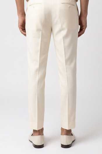 Bubber Couture Off White Theodore Embroidered Juttis Online at Aza Fashions Bubber Couture_Off White Theodore Embroidered Juttis _Online_at_Aza_Fashions