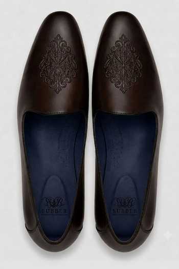 Bubber Couture Nicholas Embroidered Juttis 