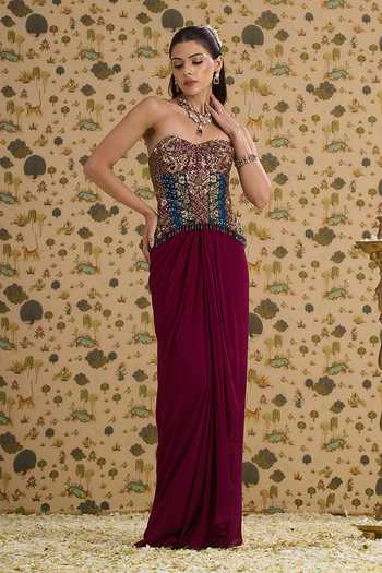 Buy Aayushi Maniar Red Organza, Silk, Georgette Sweetheart Neck Manjari Cape Skirt Set Online at Aza Fashions Buy_Aayushi Maniar_Red Organza, Silk, Georgette Sweetheart Neck Manjari Cape Skirt Set _Online_at_Aza_Fashions