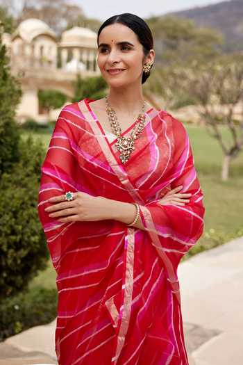 Buy_Geroo Jaipur_Red Silk Leheriya Pattern Saree With Blouse _Online_at_Aza_Fashions