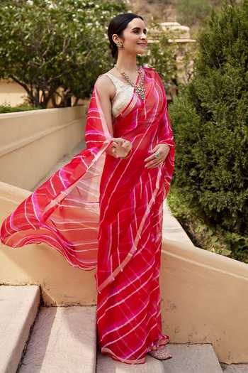 Geroo Jaipur_Red Silk Leheriya Pattern Saree With Blouse _at_Aza_Fashions