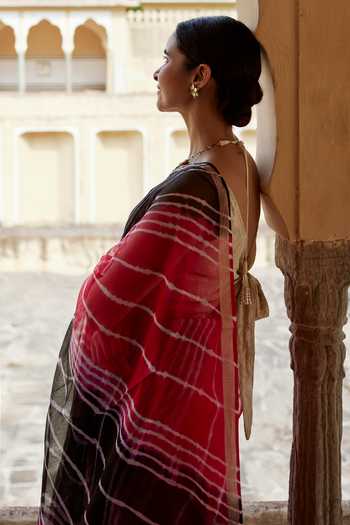 Geroo Jaipur Leheriya Stripe Pattern Saree With Blouse 