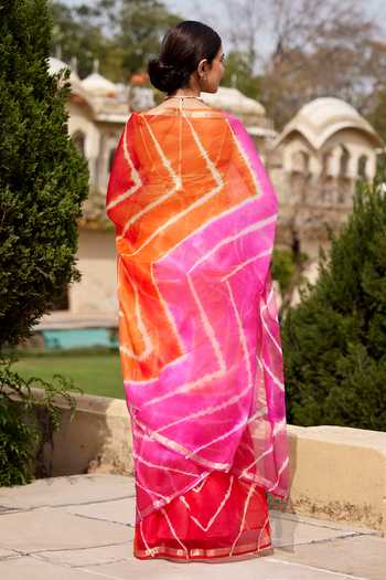 Geroo Jaipur Leheriya Woven Saree With Blouse 