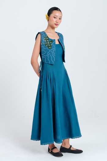 Buy Jodi Blue Cotton Square Neck Ether Pleated Dress Online at Aza Fashions Buy_Jodi_Blue Cotton Square Neck Ether Pleated Dress _Online_at_Aza_Fashions