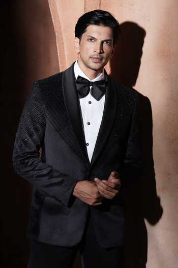 Varoin Marwah The Dark Radiance Tuxedo 