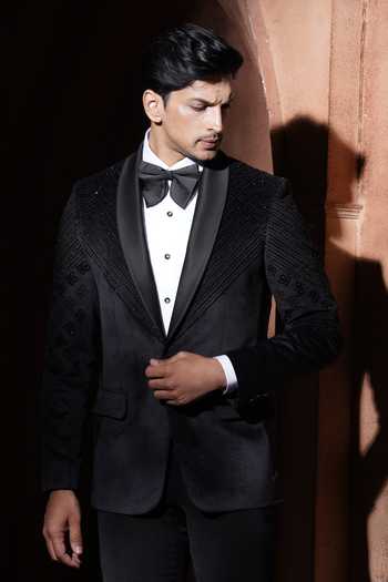 Varoin Marwah_Black Velvet The Dark Radiance Tuxedo _at_Aza_Fashions