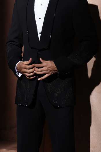 Varoin Marwah_Black Suiting Embroidery The Shadow Leaf Pattern Tuxedo _Online_at_Aza_Fashions