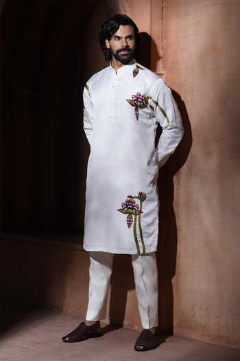 Varoin Marwah The Tropical Bloom Embroidered Kurta Set 