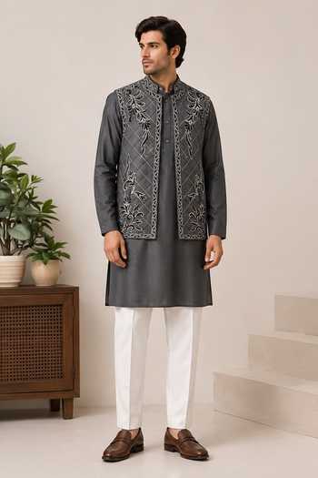 Varoin Marwah Floral Embroidered Bundi & Kurta Set 