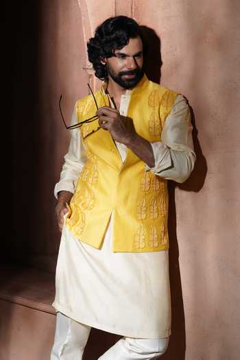 Varoin Marwah The Zareen Embroidered Nehru Jacket Set 