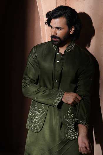 Shop_Varoin Marwah_Olive Green Silk Embroidery The Wild Wine Bundi And Kurta Set 