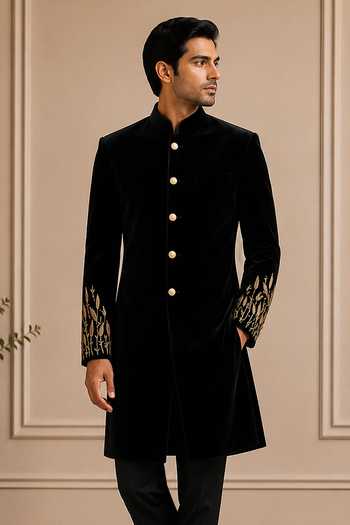 Varoin Marwah Leaf Embroidered Sherwani 