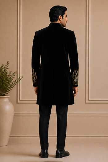 Varoin Marwah Leaf Embroidered Sherwani 