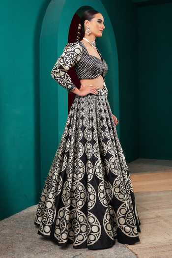 Buy Miku Kumar Black Silk Sweetheart Neck Princess Odette Printed Lehenga Set Online at Aza Fashions Buy_Miku Kumar_Black Silk Sweetheart Neck Princess Odette Printed Lehenga Set _Online_at_Aza_Fashions